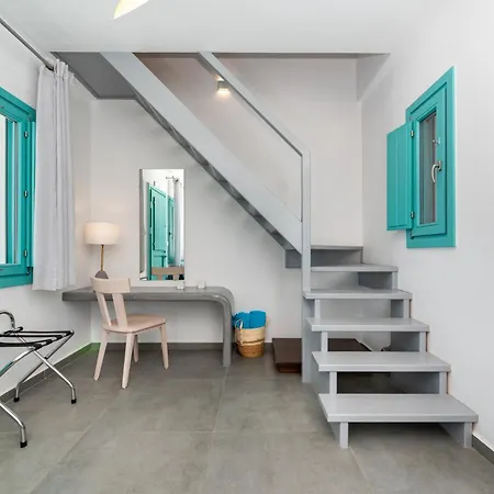 Santa Irina Luxury Sunny Lofts 4* Perivolos (Santorini)