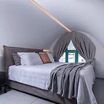 Santa Irina Luxury Sunny Lofts Hotel 4*