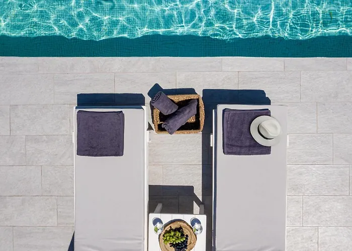 Santa Irina Luxury Sunny Lofts 4* Perivolos (Santorini)